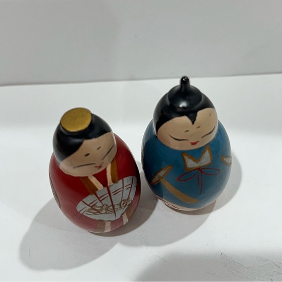 Japan Vtg Kokeshi Doll Couple Pair Round Kimono Wood Set Ouchi Nuri Mini Figure - Picture 4 of 9